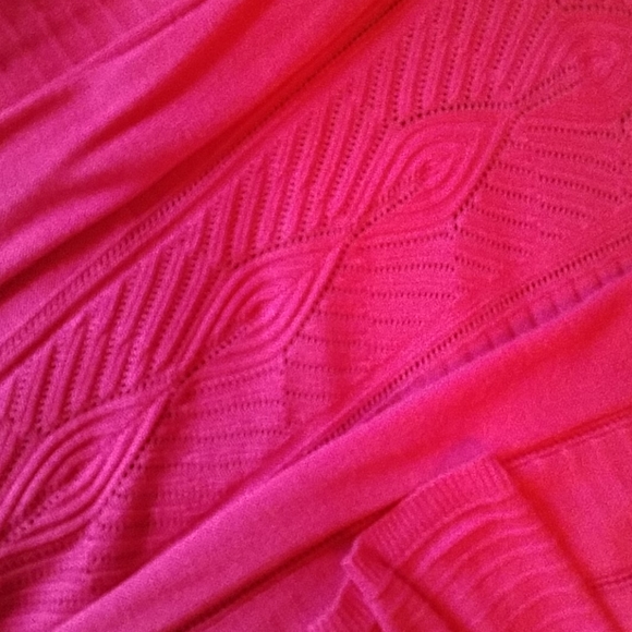Magenta Sweater with cool cutout detail design - Picture 3 of 3